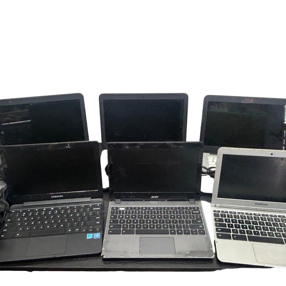 Working labtops w/ broken screens lot 2 of 2